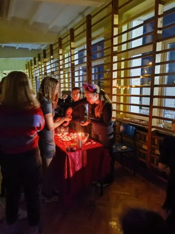 b_1024_768_0_00_images_2023_2024_SU_Andrzejki_401362670_813477357246881_6044997132070345556_n